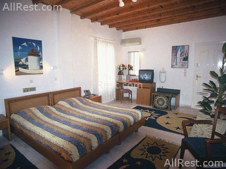 Dionysos Hotel 9